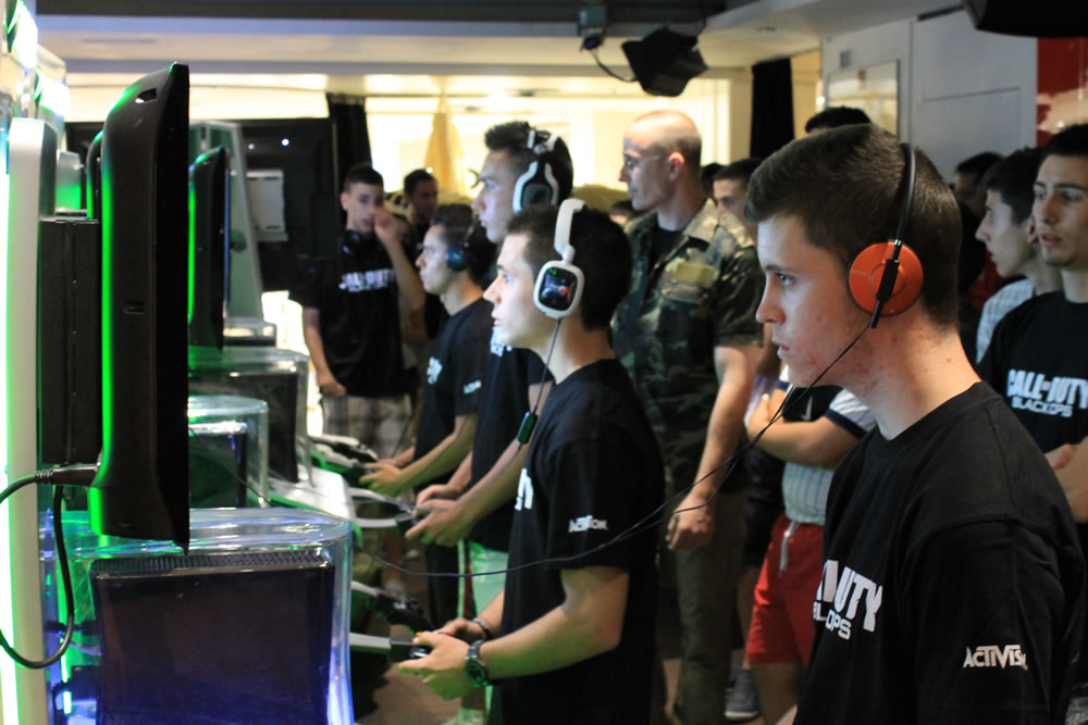 Gaming tournament and live experience by Blue Pad